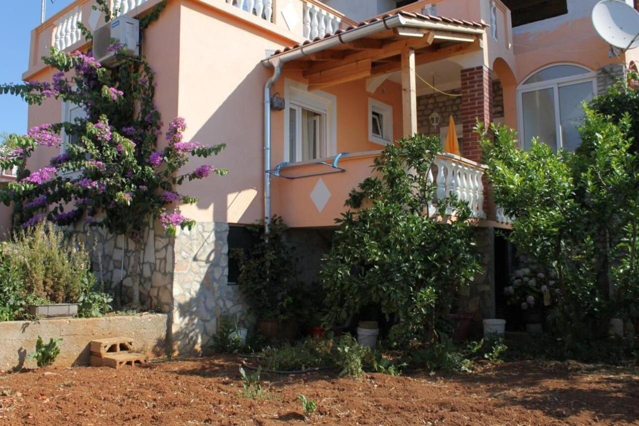 Apartament Ralje Sali